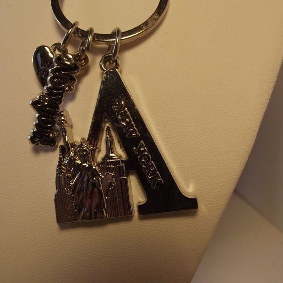 New York Silver Tone Key ring Key Chain Key Holder - Picture 2 of 6